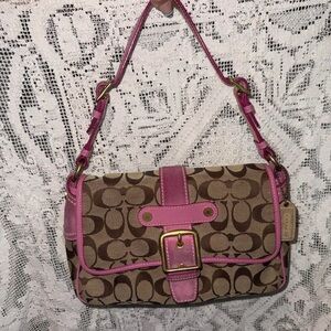 Vintage Coach Soho Signature Shoulder Bag 💕